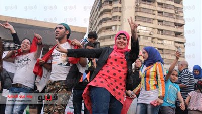 بالفيديو والصور.. وصلة رقص على أنغام «بشرة خير» بمصطفى محمود احتفالا بفوز «السيسي»