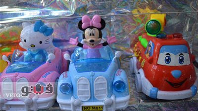 بالصور.. فوانيس الهند تغزو القاهرة.. و«الخشب» يحتل باب الشعرية