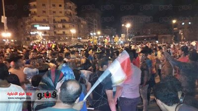 بالصور.. أبناء كفر الشيخ يحتفلون بفوز السيسي على أنغام 