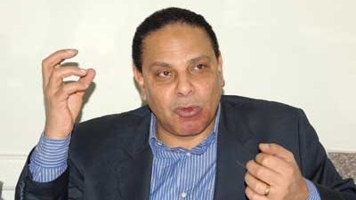 الأسوانى يشبه الانتخابات بمباراة للأهلي والزمالك وحكم غير 