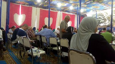 بالصور.. بدء توافد حاجزي شقق «مدينتي والرحاب» على «التعمير والإسكان»