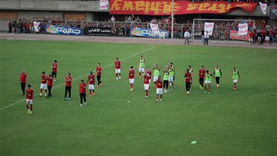 تدريبات تأهيلية للاعبي الأهلي المستبعدين أمام زيسكو
