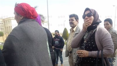 بالفيديو.. أنصار مبارك بعد طردهم من الأكاديمية: «هو ده عصر الحريات»