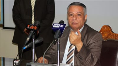 تأجيل تطبيق نظام الفصلين الدراسيين للطلاب المصريين بالخارج