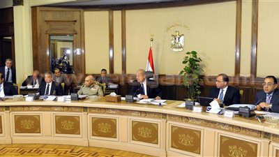 تفاصيل اجتماع مجلس الوزراء.. لجنة لتطوير أسلوب تداول امتحانات الثانوية العامة القادم..تطوير القبول بالجامعات.. وزير الداخلية: سنواصل جهودنا لاجتثاث الإرهاب.. وخطة لنقل الوزارات إلى العاصمة الإدارية