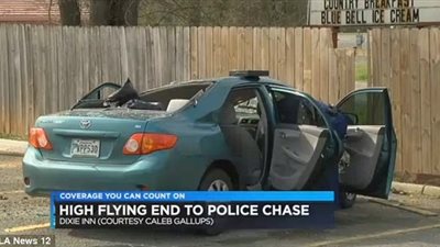 بالفيديو والصور.. شاحنة تطير في الهواء أثناء مطاردة الشرطة