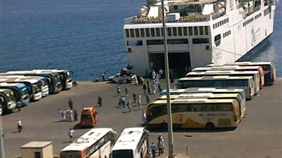 وصول ومغادرة 799 راكبًا لميناء نويبع