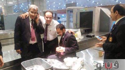 بالصور.. إحباط تهريب أدوية داخل علب شوكولاتة في مطار القاهرة