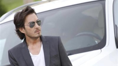 أحمد زاهر: أحسست بخطورة «السوشيال ميديا» بعد مسلسل «اختيار إجباري»