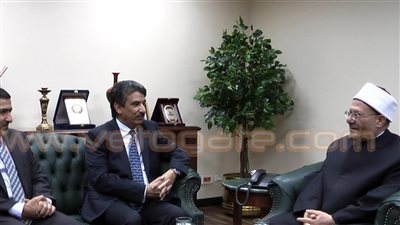 المفتي يستقبل سفير الكويت قبيل مغادرته القاهرة بعد انتهاء عمله