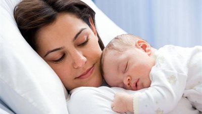 أستاذ تغذية يقدم طريقة صيام المرأة المرضعة في رمضان