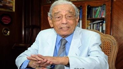 بطرس غالي يطالب اليونسكو بمساندة مصر في التصدي للإرهاب وحماية الآثار