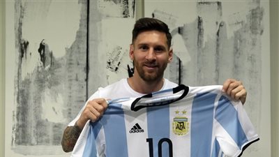 «ميسي» يتراجع عن قرار الاعتزال الدولي