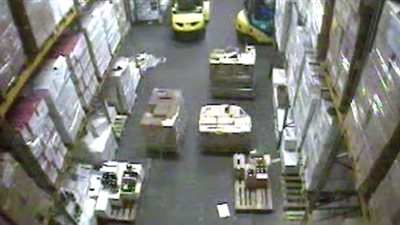 بالفيديو.. أخطاء محرجة لأشخاص في أماكن العمل