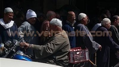 بالصور.. تعطل الشبكة يوقف صرف المعاشات بمكاتب بريد البحيرة