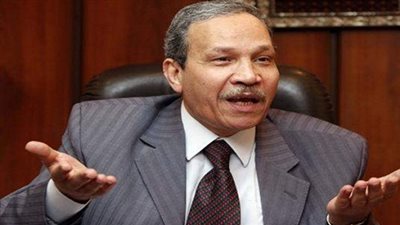 عبد المنعم: 