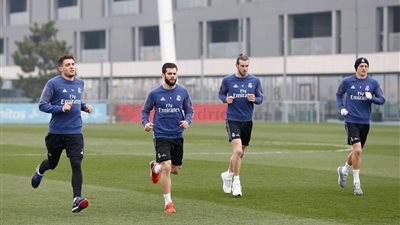 بالصور.. ريـال مدريد يخوض تدريباته بدون راحة بعد التعادل أمام «بالماس»
