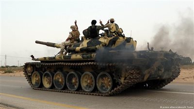 قوات موالية للحكومة الليبية تقتحم معقل داعش في سرت