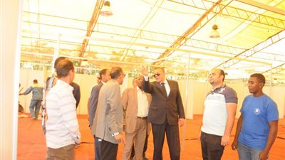 محافظ الجيزة يتفقد أعمال إنشاءات معارض السلع الغذائية