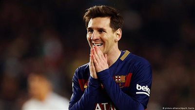 ومن الإعجاب ما خدش.. مكسيكية تصيب ميسي بخدوش