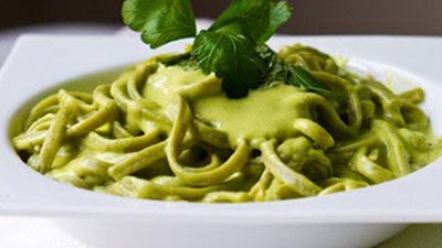 طريقة إعداد المكرونة بصوص الريحان من الشيف محمد الحلواني