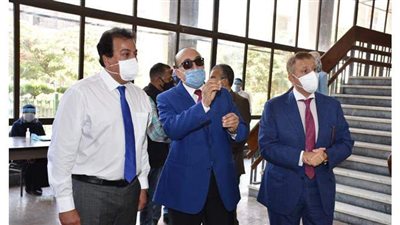 وزير التعليم العالي يتفقد امتحانات السنوات النهائية بـ