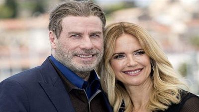 الحزن يخيم على حياة النجم جون ترافولتا بعد رحيل زوجته وابنه