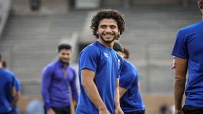 طبيب الأهلي يطمئن على محمد محمود