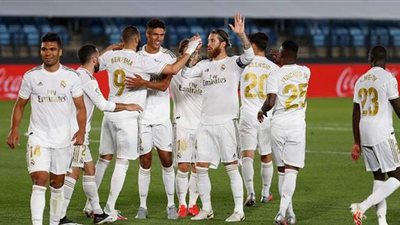 ريال مدريد يفوز على غرناطة 1/2 ويقترب من التتويج بالدوري الإسباني