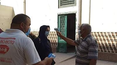 إجراءات مكثفة داخل وخارج لجان امتحانات الثانوية في الدقهلية لمجابهة كورونا | فيديو