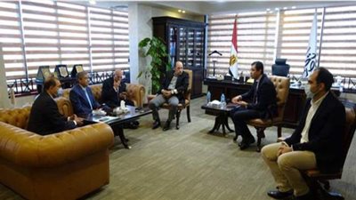 رئيس الغرف التجارية يشيد بدور صندوق 