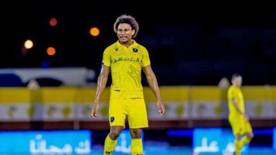 ليندر تاوامبا يتهم التعاون السعودي بالابتزاز