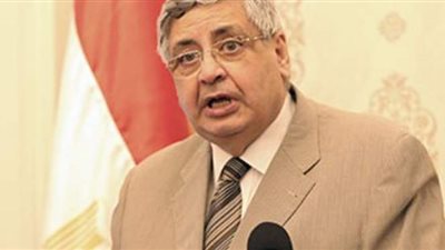 مستشار الرئيس: تراجع إصابات كورونا.. واستمرار الإجراءات الاحترازية