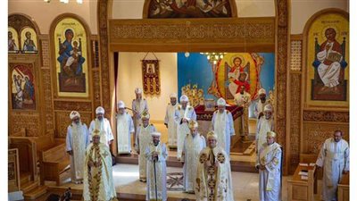 بعد 3 سنوات من تأسيس الإيبارشية.. أول سيامة كهنوتية بيد الأنبا أنجليوس بلندن