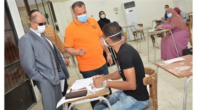 رئيس جامعة أسيوط يعلن مرور الأسبوع الأول من الامتحانات دون حالات اشتباه بكورونا