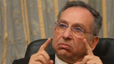 تأجيل محاكمة ممدوح حمزة بتهمة التحريض على العنف لـ٢٠ يوليو