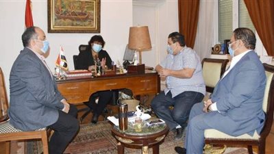 وزيرة الثقافة تناقش تفاصيل احتفالية تكريم اسم محمود رضا