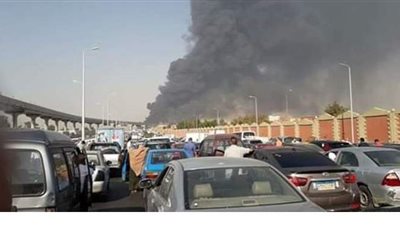 مدبولي يتابع مع وزير البترول من أسوان حريق طريق القاهرة الإسماعيلية الصحراوي