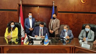 البحيرة والشباب والرياضة يوقعان  اتفاقية تطوير استاد دمنهور