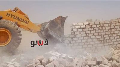 استرداد 11 ألف متر و 15 فدانا خلال تنفيذ أعمال الموجة 16  لإزالة التعديات  بقنا| صور