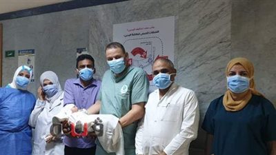 بينهم رضيعان.. تعافى 11 مصابا بفيروس كورونا بعزل الدقهلية | صور