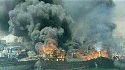 نشوب حريق في ميناء بوشهر الإيراني واشتعال 3 سفن علي الأقل | فيديو