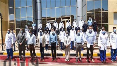 وزيرة الصحة: مدبولي أول رئيس وزراء في العالم يزور مستشفى عزل