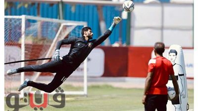 فايلر يطمئن على تدريبات حراس المرمى في الأهلي