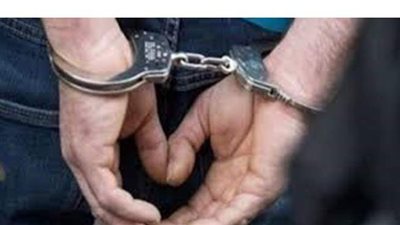 ضبط شخصين بحوزتهما أجهزة اتصالات محظور تداولها بالدرب الأحمر