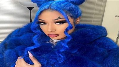 مغنية أمريكية تتعرض لإطلاق ناري داخل سيارة