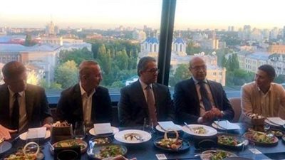 عمدة كييف يستقبل وزير السياحة وكبرى الشركات المنظمة للرحلات