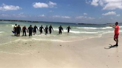 النخيل.. حكايات من شاطئ الموت.. ابتلع أرواح الكثير من المصطافين.. والمحافظة تحمل الزوار المسئولية.. والفراغات والكهوف السبب