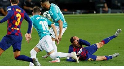 برشلونة يسقط أمام أوساسونا 1/2 في ليلة خسارة الليجا
