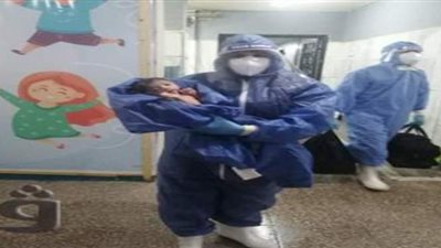 فريق قنا العام للعزل ينجح في إنقاذ سيدة فاجأتها آلام الولادة بالاستقبال